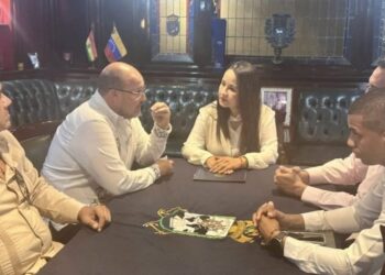 Sostienen reunión secretario general de Gobierno y  embajadora de  Venezuela en México
