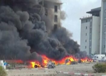 EE. UU. bombardea instalaciones nucleares en Irán; Trump confirma operación