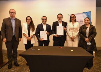 Profeco y Canaero acuerdan transparencia en servicios aéreos para proteger a los pasajeros