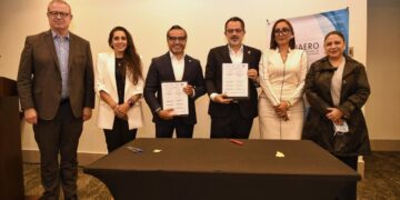 Profeco y Canaero acuerdan transparencia en servicios aéreos para proteger a los pasajeros