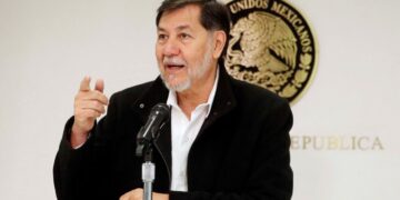 Juez ordena a Noroña desbloquear a usuario en X por vulnerar derecho a la información