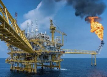 Subida del petróleo podría dejar ingresos millonarios a México, pero con riesgo fiscal