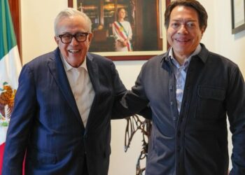 Rubén Rocha y SEP afinan proyectos de infraestructura educativa hasta 2026 en Sinaloa