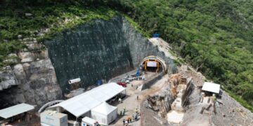 Américo Villarreal impulsa infraestructura verde: concreto ecológico y reforestación en carretera Mante–Ocampo–Tula