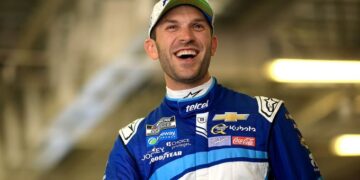 Daniel Suárez gana en la NASCAR Xfinity en CDMX; Regina Sirvent destaca como promesa del automovilismo mexicano