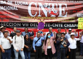 CNTE bloquea la Secretaría de Gobernación y rechaza propuesta del Gobierno federal
