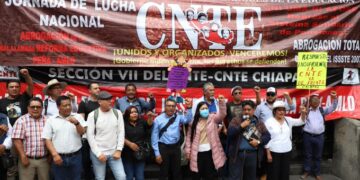 CNTE bloquea la Secretaría de Gobernación y rechaza propuesta del Gobierno federal