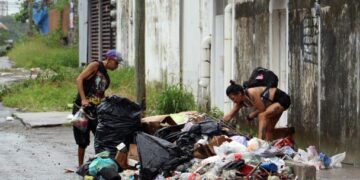 Solo tres de cada diez mexicanos logran superar la pobreza en la que nacen