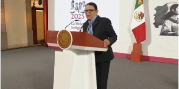 Rosa Icela encabeza mañanera tras salida de Sheinbaum al G7