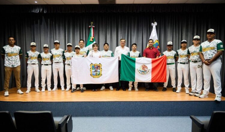 Abandera Américo Villarreal liga de béisbol tamaulipeca que representará a México en Mundial