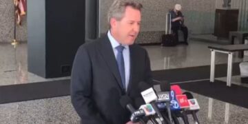 FGR rechaza críticas del abogado de Ovidio Guzmán y defiende extradición