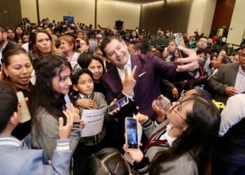 Con seguridad en educación, gobernador Armenta cumple sueños de la niñez poblana