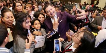 Con seguridad en educación, gobernador Armenta cumple sueños de la niñez poblana
