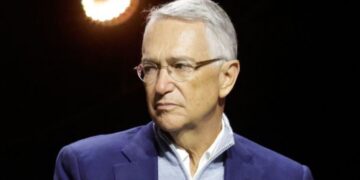 Grupo Salinas denuncia presión política tras acusación de deuda fiscal