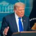 Trump arremete legalmente contra el Wall Street Journal por vincularlo con Epstein
