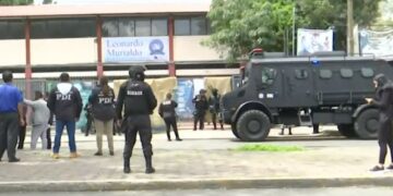 Agresor es abatido tras tomar rehenes en centro comunitario de San Juan de Aragón