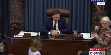 Senado de EE. UU. aprueba plan fiscal de Trump con impuesto a remesas y recortes sociales
