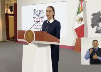 Sheinbaum defiende a México, presenta avances en salud en su mañanera del 15 de julio 2025