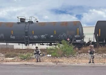Detectan red de contrabando de combustible; aseguran 129 carrotanques en Coahuila