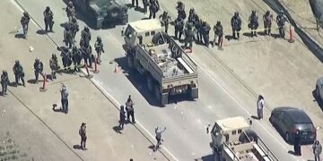 Redada en granja de California desata protestas y señalamientos por abuso
