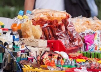 SEP refuerza prohibición de comida chatarra en escuelas con respaldo judicial