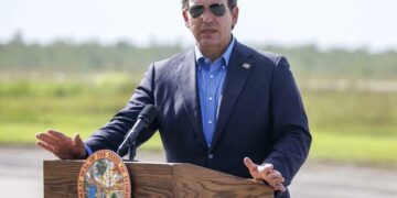 Florida lanza exención fiscal para compra de armas hasta fin de año