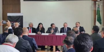 Firman acuerdo para que restaurantes en CDMX respeten normas y eviten sanciones