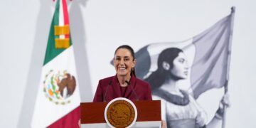 Sheinbaum aborda aranceles, vivienda, crimen organizado y patrimonio cultural en la mañanera del 14 de julio