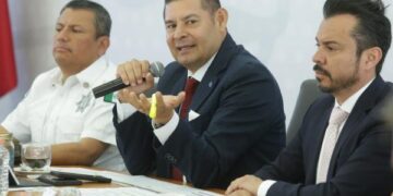 Gobierno de Puebla mantiene diálogo abierto y permanente con todos los sectores
