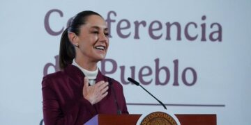 Sheinbaum anuncia reformas clave en salud, justicia y economía durante su mañanera