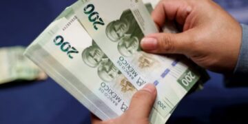 Hacienda refinancia deuda interna por casi 100 mil millones y extiende pagos hasta 2054