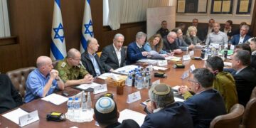 Israel planea ocupar Gaza y desplazar a un millón de personas: críticas y advertencias