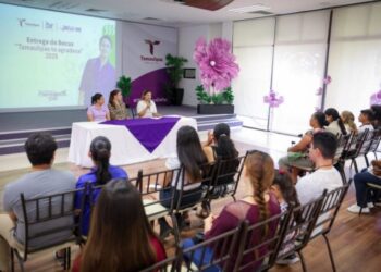 DIF Tamaulipas entrega la beca “Tamaulipas te agradece” a 200 jóvenes de 39 municipios