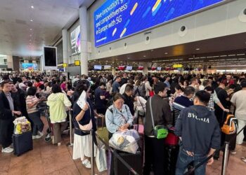 Ciberataque paraliza aeropuertos de Europa y provoca cientos de retrasos y cancelaciones