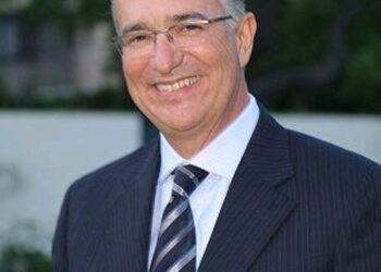 Sheinbaum acusa a Salinas Pliego de fraude fiscal en EU; Grupo Salinas evalúa demandarla