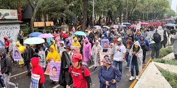 Marchas por Ayotzinapa a 11 años: padres y estudiantes exigen justicia en CDMX y Cuautla