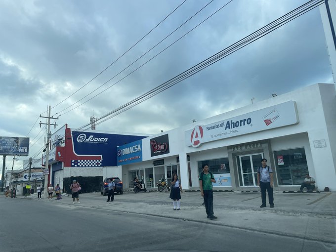 Apagón masivo afecta a la Península de Yucatán; CFE reporta falla en transmisión