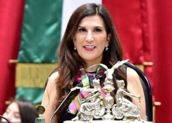 Kenia López Rabadán asume presidencia de la Cámara de Diputados