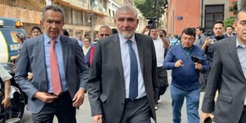 Senado elimina viajes internacionales y congela dietas por plan de austeridad