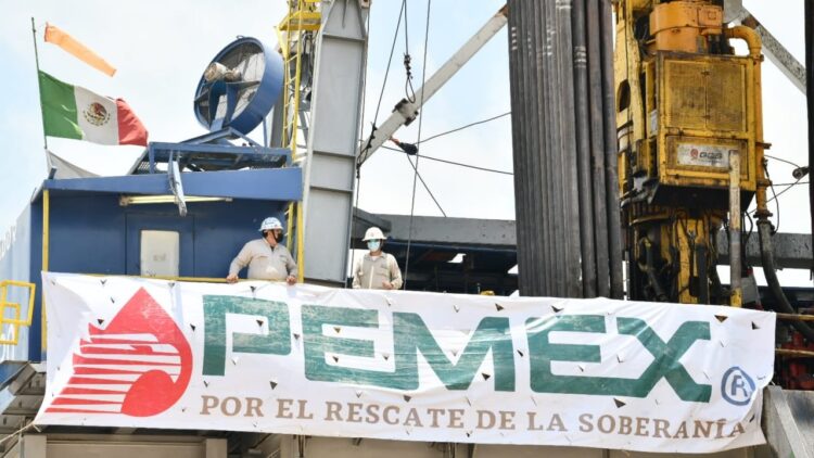 Pemex inicia recompra de bonos por 9,900 mdd para reducir deuda