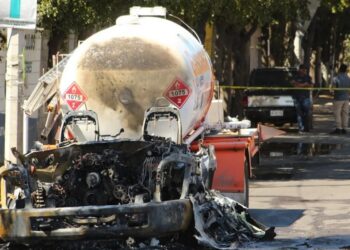 Explosión de pipa en Iztapalapa provoca incendio y varios heridos en Puente de la Concordia