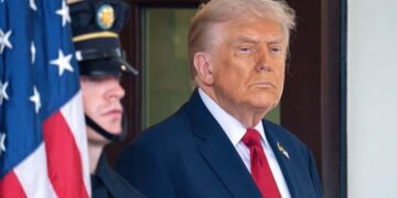 Trump anuncia arancel del 100% a películas extranjeras para proteger el cine de EE.UU.