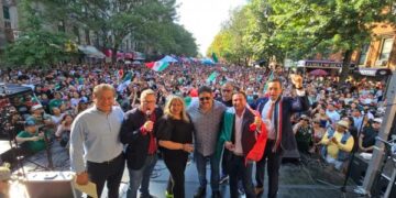Gobierno de Puebla acompaña a comunidad migrante en festejos patrios en Estados Unidos