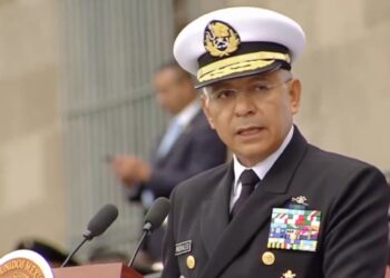 Marina reconoce red de corrupción y promete transparencia en desfile de Independencia