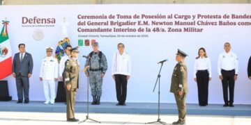 Asiste gobernador Américo Villarreal a toma de protesta del comandante interino de la 48 Zona Militar