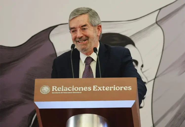 México refuerza su diplomacia sin subordinarse a nadie: De la Fuente