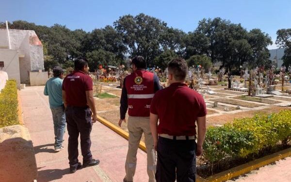 Gobierno de Puebla mantiene operativos en panteones durante esta temporada