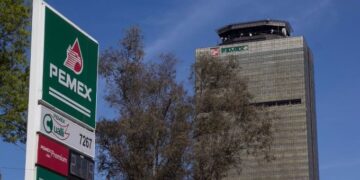 HR Ratings ratifica la calificación de Pemex y mejora su perspectiva global a estable