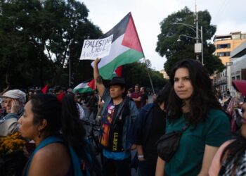 Protestas pro Palestina paralizan vialidades en la CDMX; exigen regreso seguro de la Flotilla Global Sumud