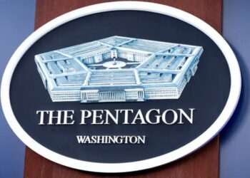 Principales medios de EE. UU. rechazan la nueva política del Pentágono que limita el trabajo de la prensa